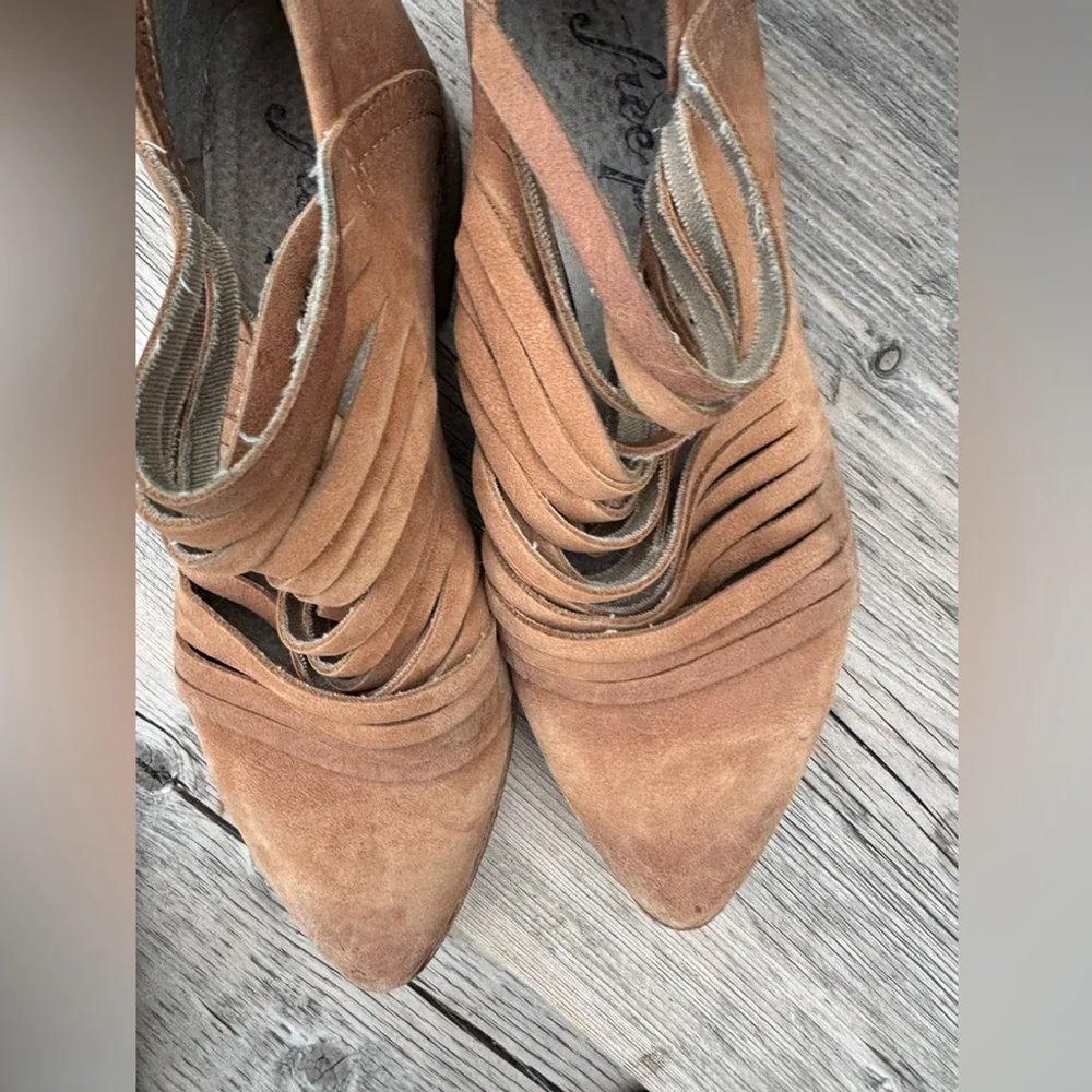 Free People Lost Valley Ankle Boot Tan Strappy Italian Leather Size 36 (EU) US 6 - Picture 9 of 10